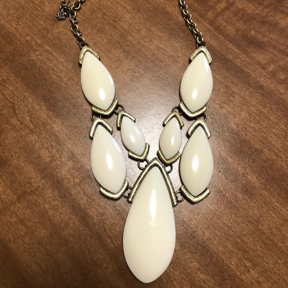 Premier designs necklace